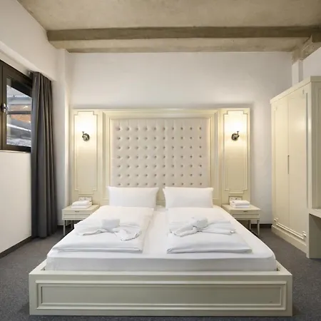 Olive Otel